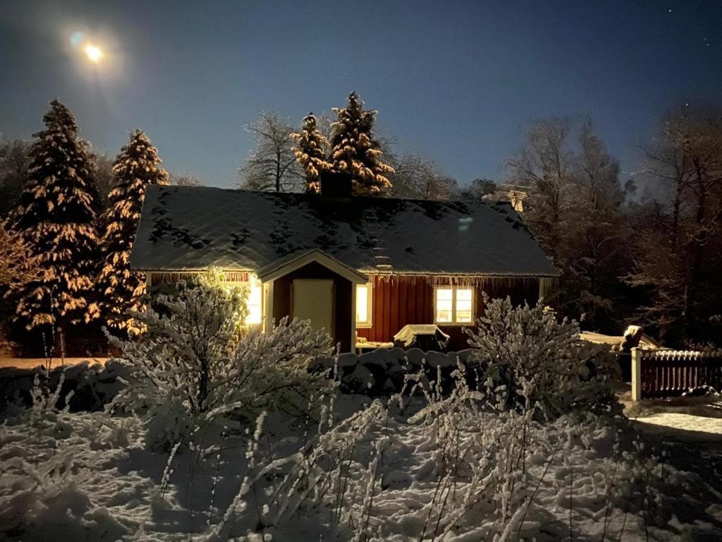 Вілла Mysig Stuga Naera Aestad Vingard & Spa Екстер'єр фото